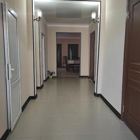 Гостевой Дом Лума Hotel Sukhumi Exterior photo