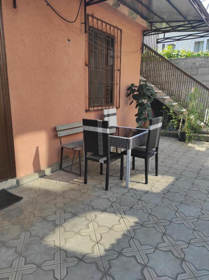 Гостевой Дом Лума Hotel Sukhumi Exterior photo
